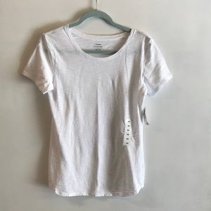 NWT Old Navy everywhere tee